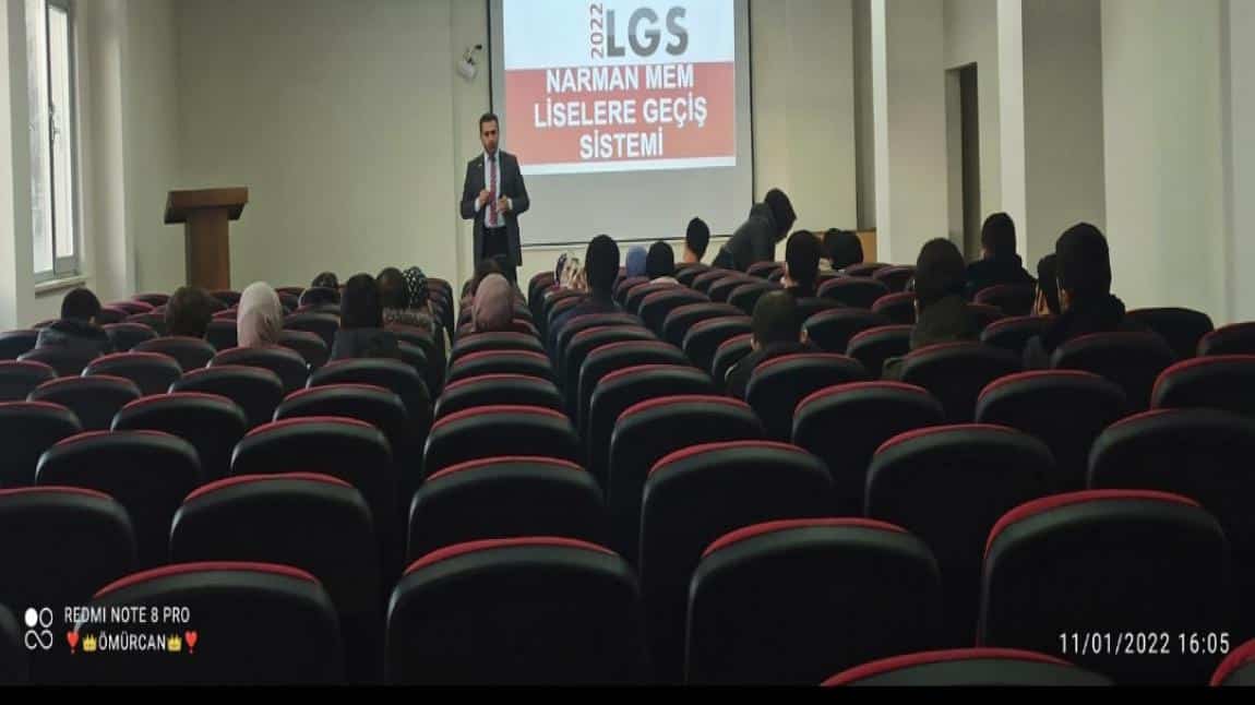 Okul müdürümüz Cihat Demir tarafindan Okulumuz konferans Salonunda İLÇE OrtaŌgretim ōgretmenlerine LGS konferansı verildi